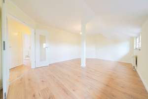 Attraktive 2-RW* DG* West-Balkon* moderne EBK* Tageslichtbad mit Wanne* Abstellraum* grüne Wohnlage* – Stephensonstraße 1, 1259 Leuben (Stadtteil), Dresden – Vorschaubild 6
