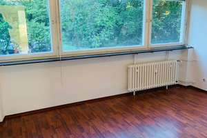 Helles WG-Zimmer mit Blick ins Grüne, 18 m² & 2 Balkonen - Karlsruhe Waldstadt – 76139 Waldstadt, Karlsruhe – Vorschaubild 2