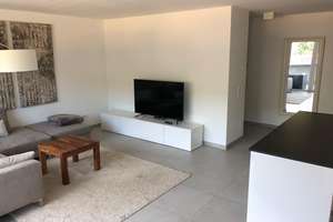 Penthouse - Aufzug - Traumhafte Aussicht - Stuttgart-Wangen – Die vollständige Adresse der Immobilie erhältst du vom Anbieter., 70327 Wangen, Stuttgart – Vorschaubild 4