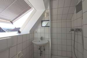 Gemütliche Dachwohnung mit ausgebauter Zusatzfläche im 2.DG – Zwischen Gerber und Marienplatz – Die vollständige Adresse der Immobilie erhältst du vom Anbieter., 70178 Karlshöhe, Stuttgart – Vorschaubild 9