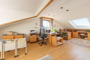 WINDISCH IMMOBILIEN- Sehr gepflegte DHH in ruhiger, familienfreundlicher Lage von Puchheim! – Die vollständige Adresse der Immobilie erhältst du vom Anbieter., 82178 Puchheim – Vorschaubild 9