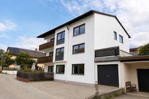 Mehrfamilienhaus mit fünf Wohneinheiten und Eigennutzungsoption in Regensburg-Oberisling – Die vollständige Adresse der Immobilie erhältst du vom Anbieter., 93053 Oberisling-Graß, Regensburg – Vorschaubild 3