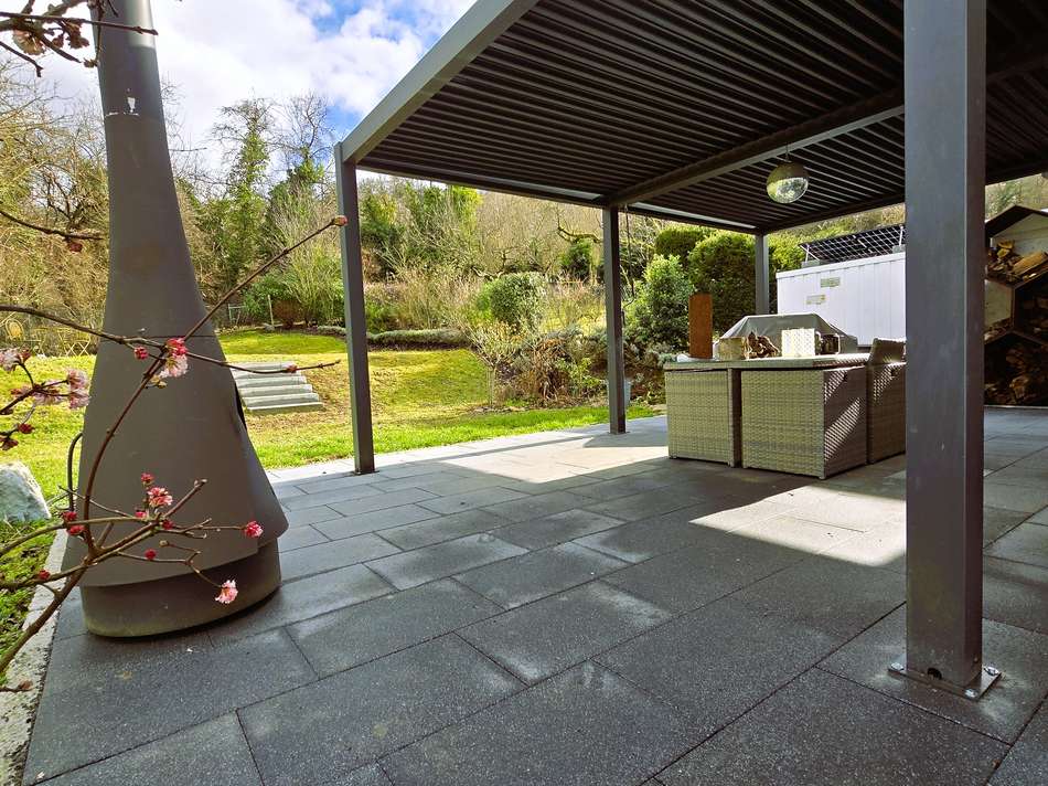 Überdachte Terrasse...