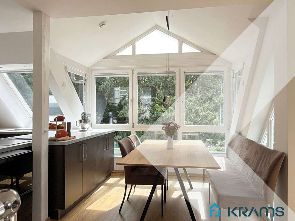 Immobilie in Eningen unter Achalm - Baumkronen statt Nachbars Wand - Maisonettewohnung mit Wow-Faktor in Eningen u. A. - Bild 0