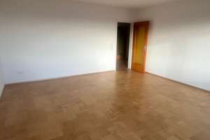 5-Zimmerwohnung mit Balkon und traumhafter Aussicht über die Dächer von Heilbronn – Die vollständige Adresse der Immobilie erhältst du vom Anbieter., 74078 Neckargartach, Heilbronn – Vorschaubild 3