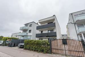 Stylisches Mehrgenerationenhaus mit Einliegerwohnung in Neu - Ulms PREMIUMLAGE ! – Die vollständige Adresse der Immobilie erhältst du vom Anbieter., 89231 Neu-Ulm – Vorschaubild 2
