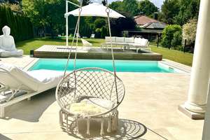 Luxuriöses Anwesen mit Pool und großem Garten an der Aubinger Lohe – Die vollständige Adresse der Immobilie erhältst du vom Anbieter., 81249 Lochhausen, München – Vorschaubild 2