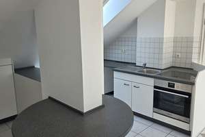 Schöne Dachgeschosswohnung in Grombühl mit Blick über die Stadt! – Steinheilstr. 26, 97080 Grombühl, Würzburg – Vorschaubild 5
