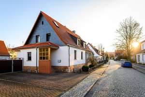 Super Start- klein, fein, einziehbereit! Doppelhaushälfte in Nachterstedt mit Kaminofen+ big Garage! – Die vollständige Adresse der Immobilie erhältst du vom Anbieter., 6469 Nachterstedt – Vorschaubild 3