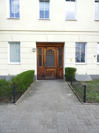 *NEU* Neusanierte Familien-/ 4er-WG-Wohnung mit Balkon in ...