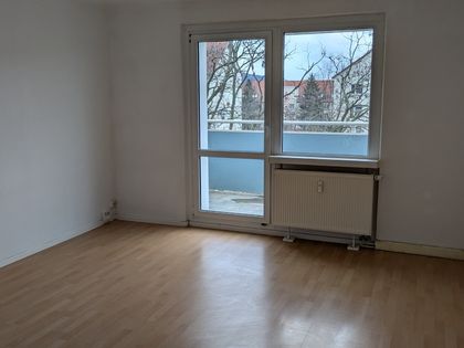 +++ Helle 2-Zimmerwohnung deals mit Balkon in Seidnitz +++