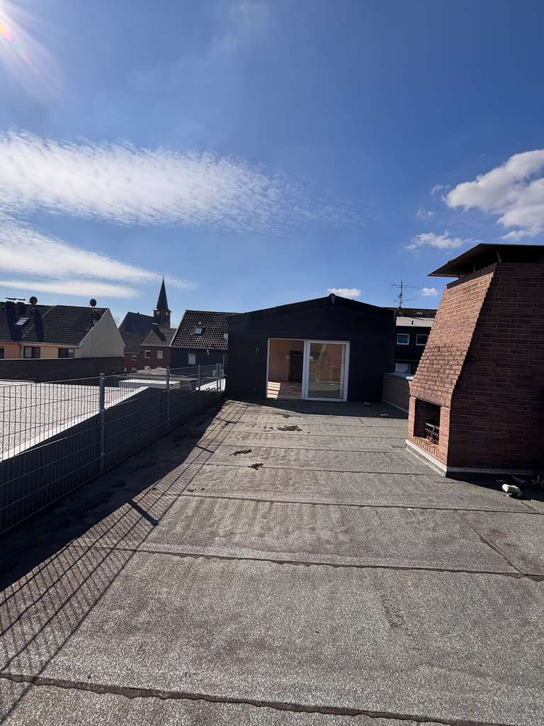 Immobilie in Niederzier - Wohn-Geschäftshaus mit laufenden Mieteinnahmen | Entwicklungspotenzial | Niederzier-Hambach - Bild 1