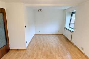 Doppelhaushälfte mit Vollkeller und Garage in Kronshagen – Die vollständige Adresse der Immobilie erhältst du vom Anbieter., 24119 Kronshagen – Vorschaubild 4