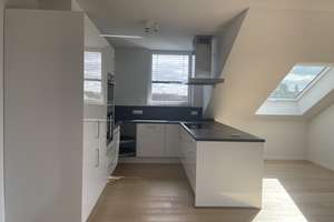 4-ZIMMER-PENTHOUSE | ALLEINE AUF EINER EBENE | 2. TAGESLICHTBÄDER | EBK | LOGGIA – 60435 Berkersheim, Frankfurt am Main – Vorschaubild 7