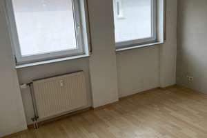 ***Licht, Raum + Lieblingsküche***3-Zi.-Eigentumswohnung in  der beliebten Karlsruher Oststadt*** – Striederstrasse 13a, 76131 Oststadt, Karlsruhe – Vorschaubild 5