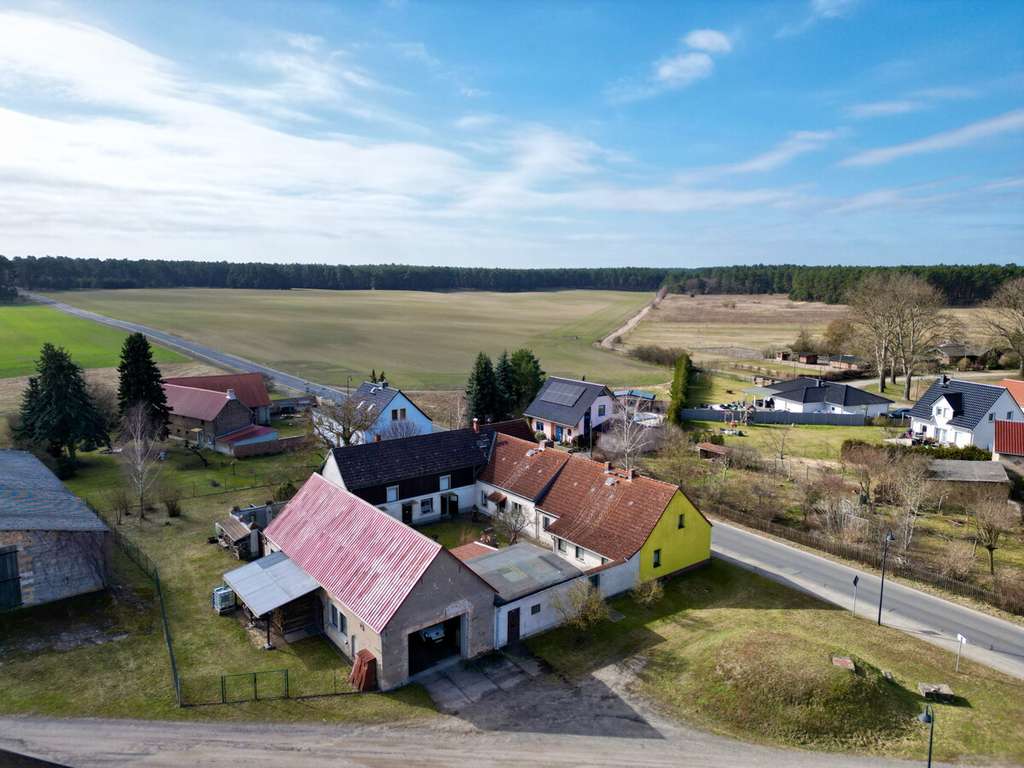 Immobilie in Nuthe-Urstromtal - Nuthe-Urstromtal: Kleiner, immer instandgehaltener Vierlseithof mit Nebengelass für alle Zwecke - Bild 0