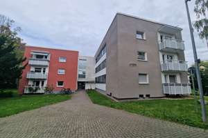 Schicke, kleine 3-Zimmer-Wohnung - bald mit Mietergarten, Übernahme EBK