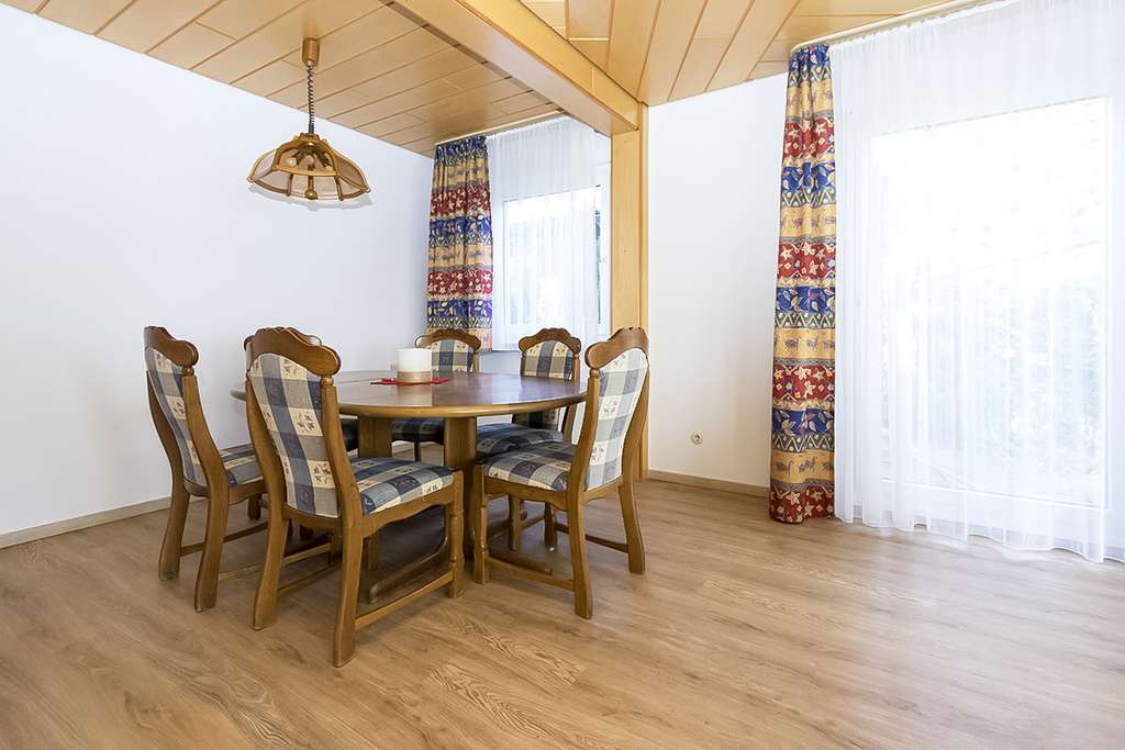 Immobilie in Gammertingen - Ein Haus • viele Möglichkeiten und die Natur direkt vor der Haustür - Bild 3