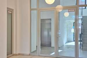 Helle, moderne 2 Zimmerwohnung mit großer Terrasse, Westausrichtung – Am Filmlager 4, 12555 Köpenick, Berlin – Vorschaubild 3