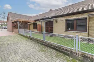 Ihr neues Zuhause: Großes und freistehendes Einfamilienhaus mit Charme – Oldenburg (Kreis) – Vorschaubild 2