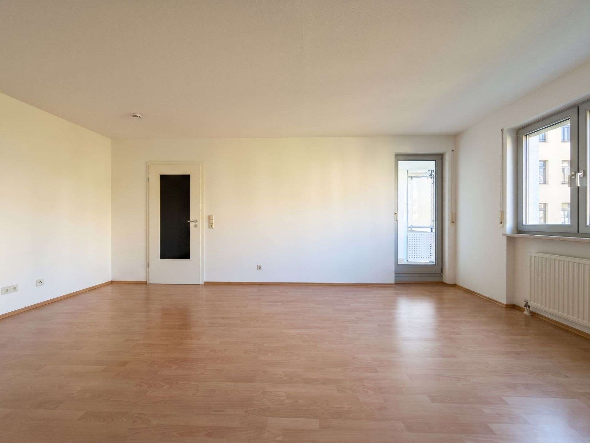 Grüne Oase und fußläufig zur Innenstadt - bezugsfreie 2-Zimmer mit Balkon & Tiefgarage, Leipzig – Bild 4