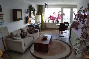 Helle 1-Zimmer Wohnung im 13. OG mit Balkon in München-Solln (mit spitzen Ausblick über die Stadt!) – Drygalski-Allee 118, 81477 Solln, München – Vorschaubild 2