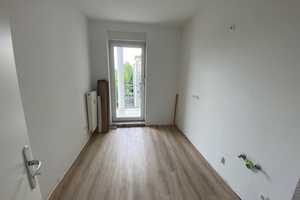 Renovierte helle 3-Raum-Wohnung mit Balkon in Leipzig – Wittenberger Str. 26, 4129 Leipzig – Vorschaubild 3
