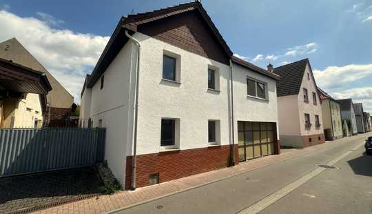 Bild von Großes Einfamilienhaus mit Innenhof in zentraler Lage