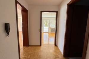 Bezugsfreie 2-Zimmer-Wohnung in Ulm-Böfingen mit Balkon, Stellplatz und durchdachtem Grundriss! – Die vollständige Adresse der Immobilie erhältst du vom Anbieter., 89075 Böfingen, Ulm – Vorschaubild 3