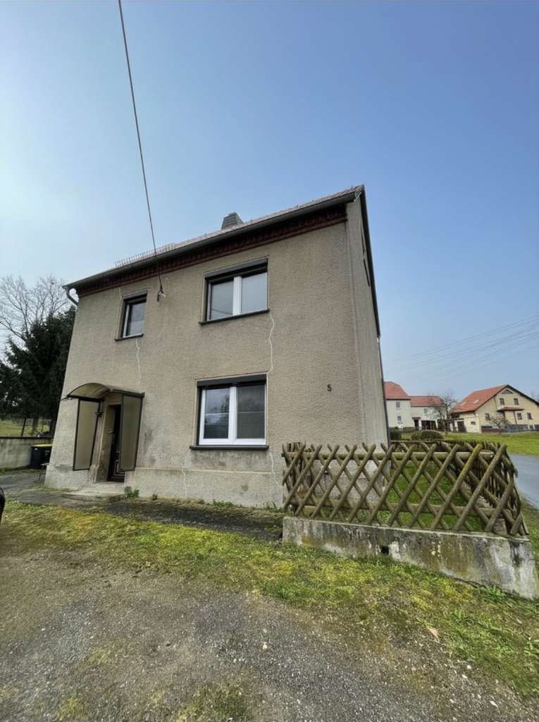 Immobilie in Grimma - Bezugsfertiges modernisiertes Einfamilienhaus in Golzern bei Grimma zu verkaufen - Bild 0