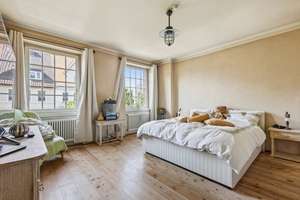 ++Altbaujuwel teilmöbliert mit parkähnlichem Garten in Niederursel++ – 60439 Niederursel, Frankfurt am Main – Vorschaubild 16