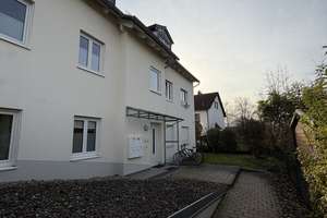 Sonnige drei Zimmer Wohnung mit großzügigen Balkon – Die vollständige Adresse der Immobilie erhältst du vom Anbieter., 85049 West, Ingolstadt – Vorschaubild 12