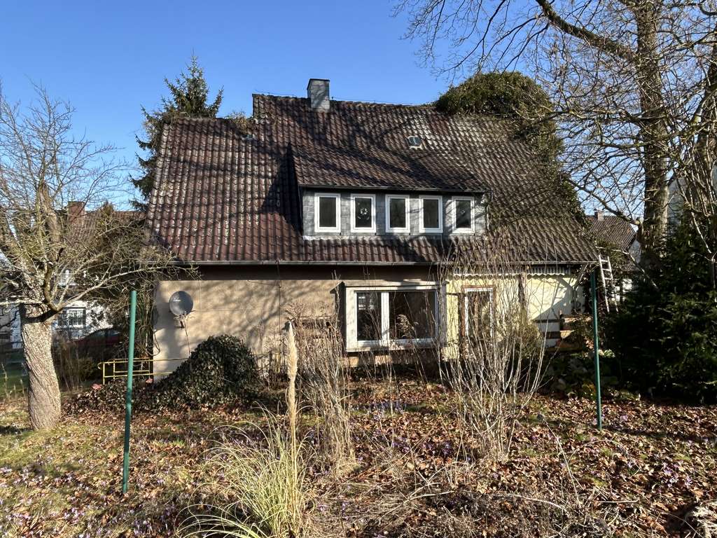 Immobilie in Eschershausen - Geburtshelfer gesucht: Haus braucht helfende Hand - Bild 0