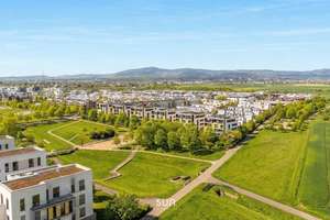 360° PANORAMA OHNE GRENZEN AUF 5 TERRASSEN - Exklusive Riedberger Feldrandlage mit Skylineblick – Die vollständige Adresse der Immobilie erhältst du vom Anbieter., 60438 Kalbach-Riedberg, Frankfurt am Main – Vorschaubild 3