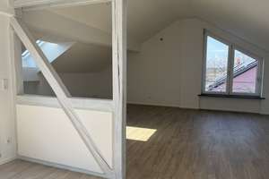 Charmante 2,5-Zimmer Dachgeschosswohnung in Stuttgart-Riedenberg – Die vollständige Adresse der Immobilie erhältst du vom Anbieter., 70619 Riedenberg, Stuttgart – Vorschaubild 14