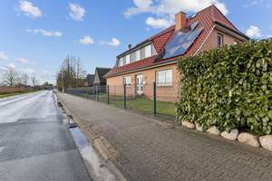 Teilweise kernsaniertes Mehrfamilienhaus mit 3 Wohneinheiten in Brietlingen bei Lüneburg – Die vollständige Adresse der Immobilie erhältst du vom Anbieter., 21382 Brietlingen – Vorschaubild 2
