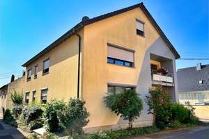 *PREISREDUZIERUNG* Energetisch modernisiertes 2-Fam.-Wohnhaus mit zusätzlich ausgeb. Dachgeschoss i – Die vollständige Adresse der Immobilie erhältst du vom Anbieter., 97461 Hofheim in Unterfranken – Vorschaubild 2