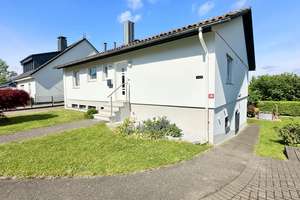 Gepflegtes Freistehendes  Einfamilienhaus mit Anliegerwohnung, Gartenidylle, Terrasse und Garage – Die vollständige Adresse der Immobilie erhältst du vom Anbieter., 42655 Burg/Höhscheid, Solingen – Vorschaubild 19