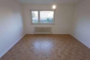 Modernisierte 3-Zimmer-Wohnung mit Balkon in Moosach – Max-Wönner-Straße 8, 80995 Lerchenau-West, München – Vorschaubild 2