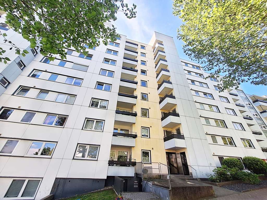 Einmaliger Bergblick! Gepflegte 1,5 Zi. ETW mit Loggia und Garagenplatz in HI-Neuhof