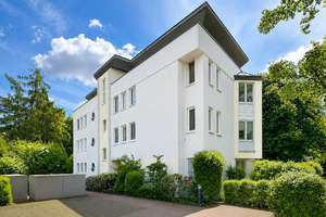 Stilvolle 2-Zi.-Wohnung mit Balkon & Luxus-EBK in gepflegter Wohnanlage in Berlin-Tempelhof