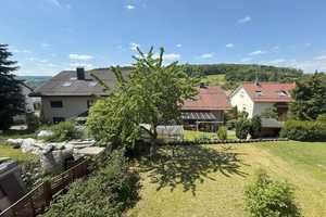 ~Solide Doppelhaushälfte mit Weitblick und hübschen Garten~ – Göppingen (Kreis) – Vorschaubild 1