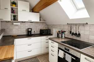 Charmante Maisonette mit Studio, Dachterrasse und späterer Eigennutzungsmöglichkeit – Die vollständige Adresse der Immobilie erhältst du vom Anbieter., 81476 Forstenried, München – Vorschaubild 6