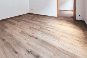 Exklusiv & Kernsaniert | 5 ZKB | 90 qm | GästeWC | Garten | Terrasse | Großer Keller | Garage auf W. – Die vollständige Adresse der Immobilie erhältst du vom Anbieter., 66903 Altenkirchen – Vorschaubild 9