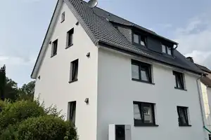 Erstbezug: Moderne kernsanierte 3-ZKB im 1. Obergeschoss – Bielefeld – Vorschaubild 1