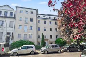Vermietete 2-Zimmer-Eigentumswohnung mit Garage im Musikerviertel der Bonner Weststadt