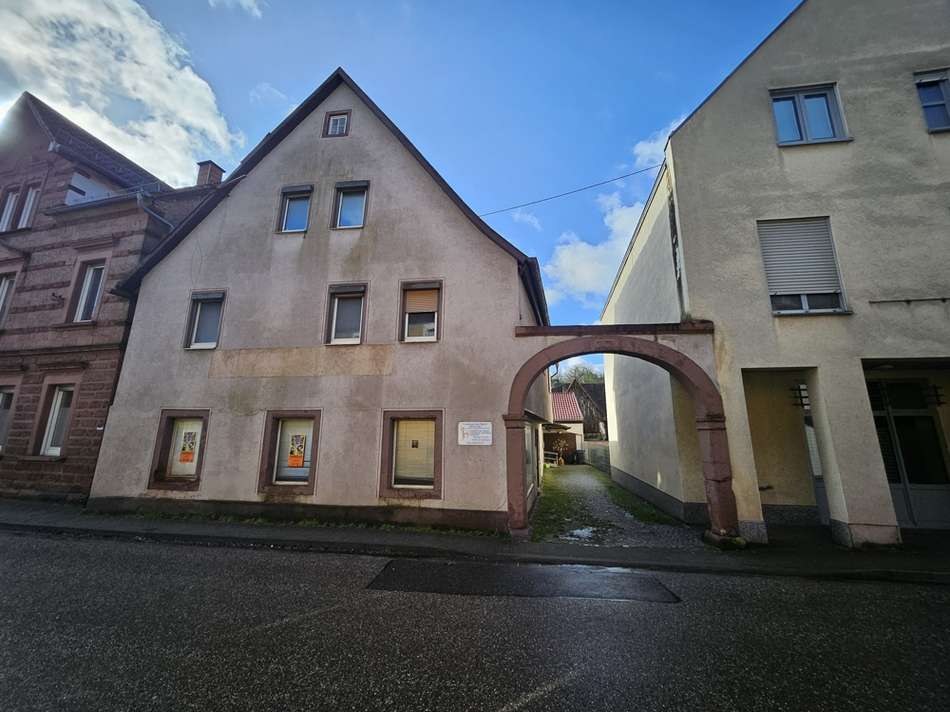 Straßenansicht