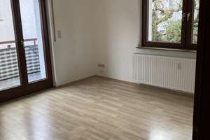 Gepflegte 3,5-Zimmer-Wohnung mit Balkon und EBK in Fellbach – Die vollständige Adresse der Immobilie erhältst du vom Anbieter., 70374 Fellbach – Vorschaubild 9
