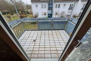 FREI!  Top Lage bei Siemens mit Balkon und EBK