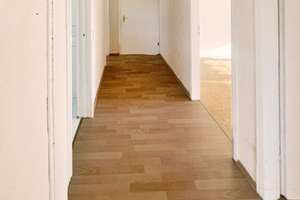 Hofheim am Taunus-Wallau: Angenehme, barrierefreie 4 Zi. Wohnung - herrlicher  Balkon mit Fernblick – Die vollständige Adresse der Immobilie erhältst du vom Anbieter., 65719 Hofheim am Taunus – Vorschaubild 6